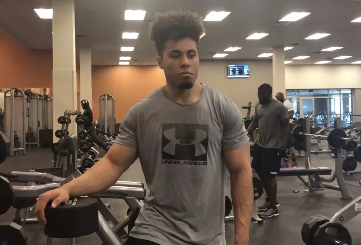 how about 2 forearms and some biceps 😏