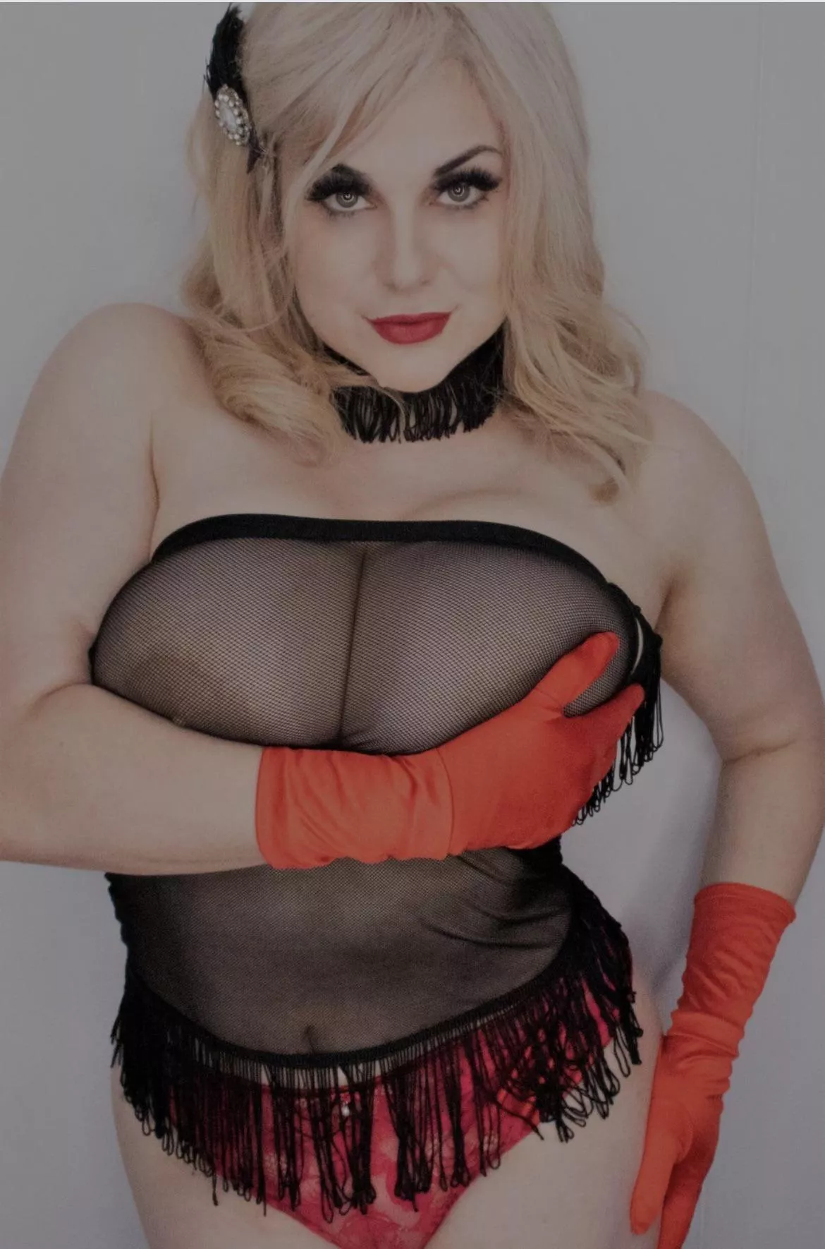 How about some huge real titties? How about some huge real titties?