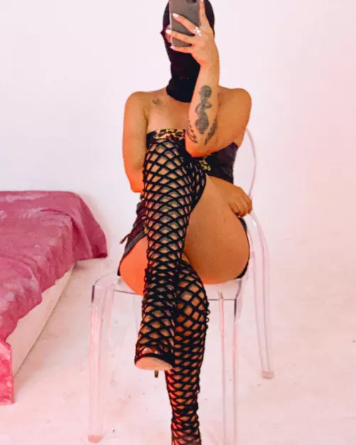 How about these boots 👋🏻