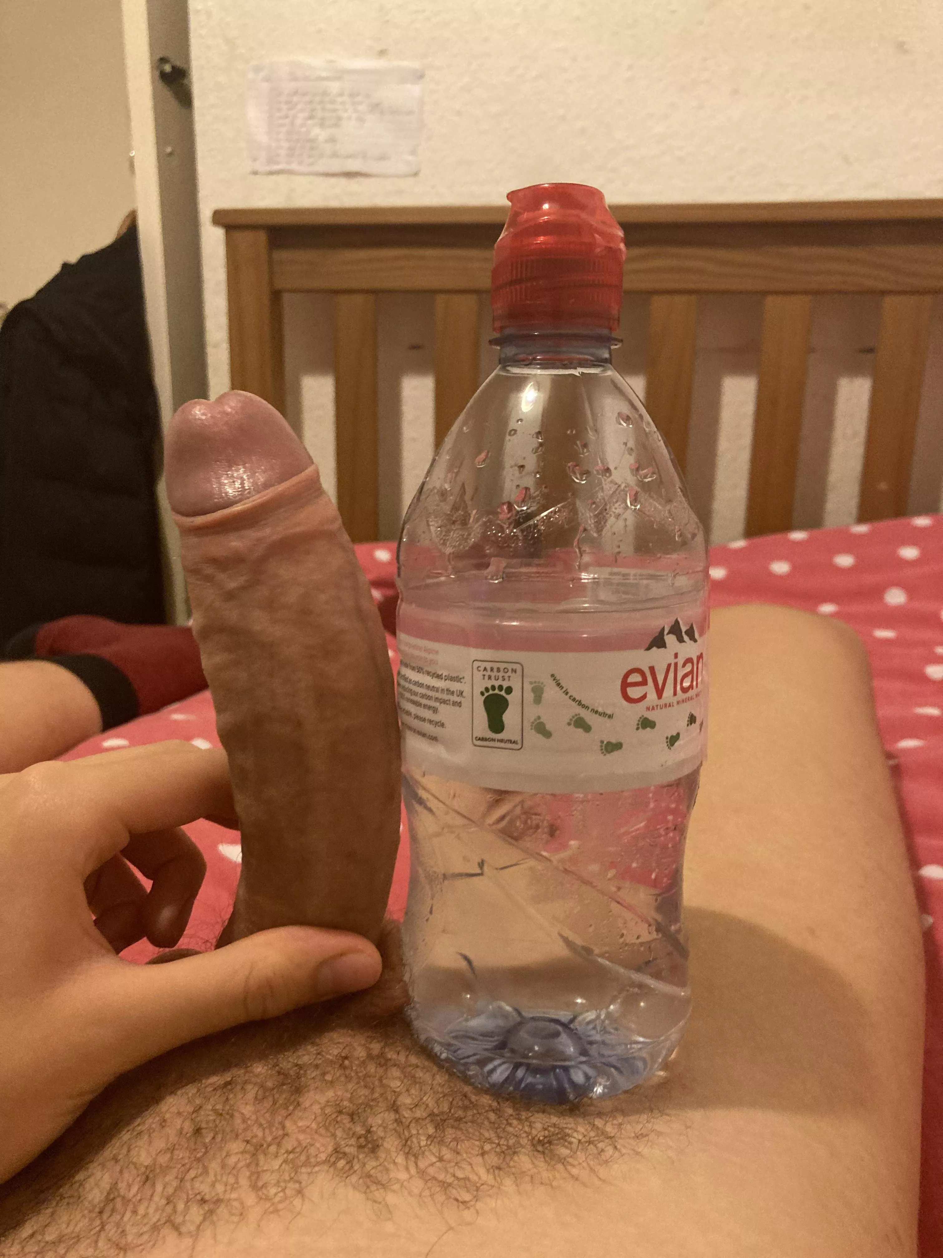 How about we find out which one is more refreshing? How about we find out which one is more refreshing?