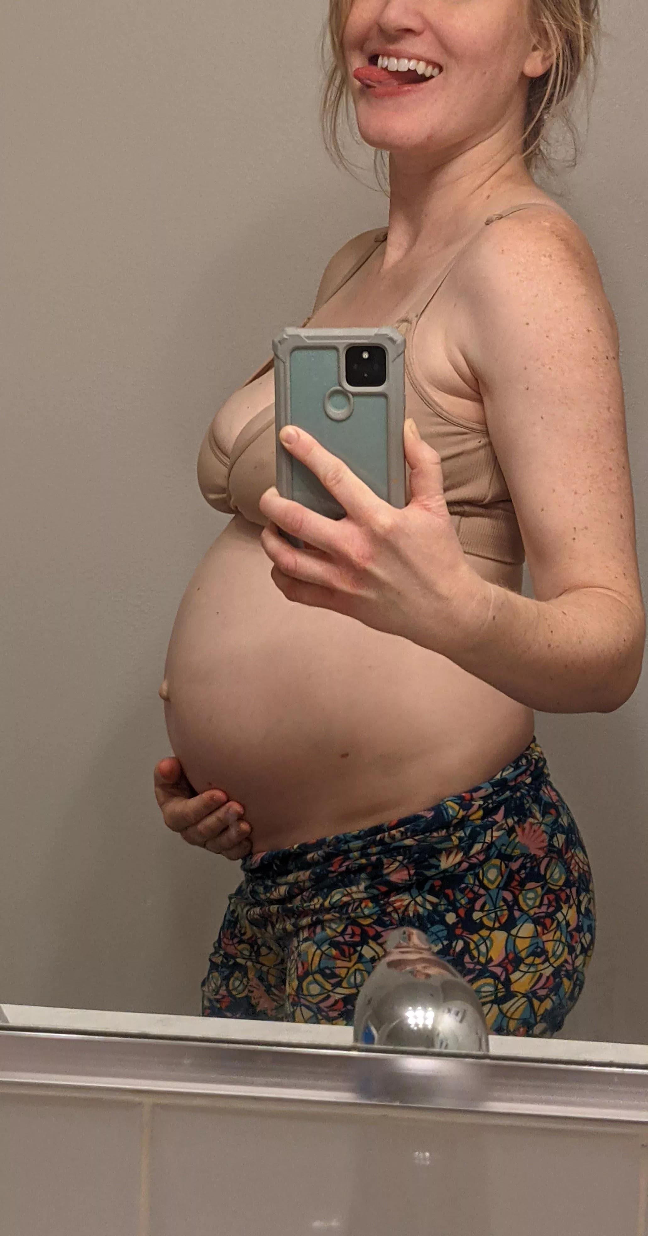 How am I looking for 5 months? Finally feeling sexy again! How am I looking for 5 months? Finally feeling sexy again!