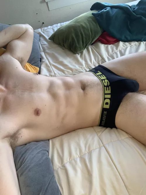 How big do yall think I am?