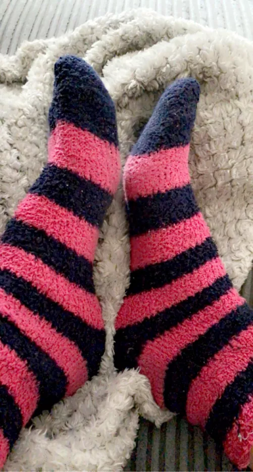 How cute are my fluffy socks🥰 I love them!❤️‍🔥