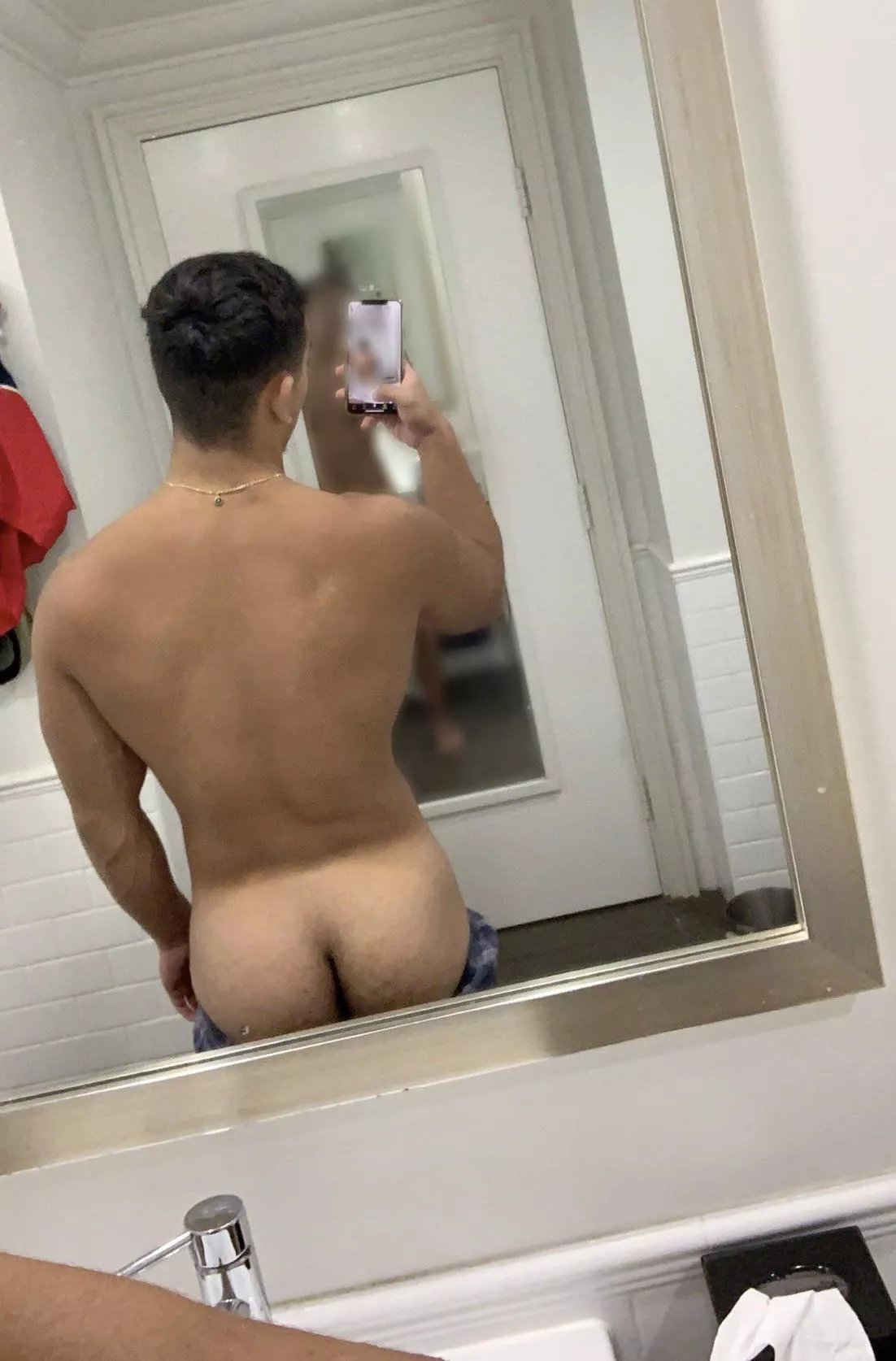 How do I compete as a straight male (M18) How do I compete as a straight male (M18)