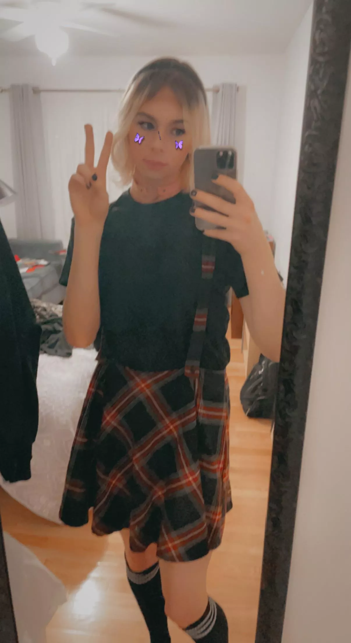 How do I look ? :) How do I look ? :)