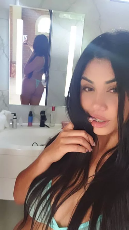 🥵💦How do I look?