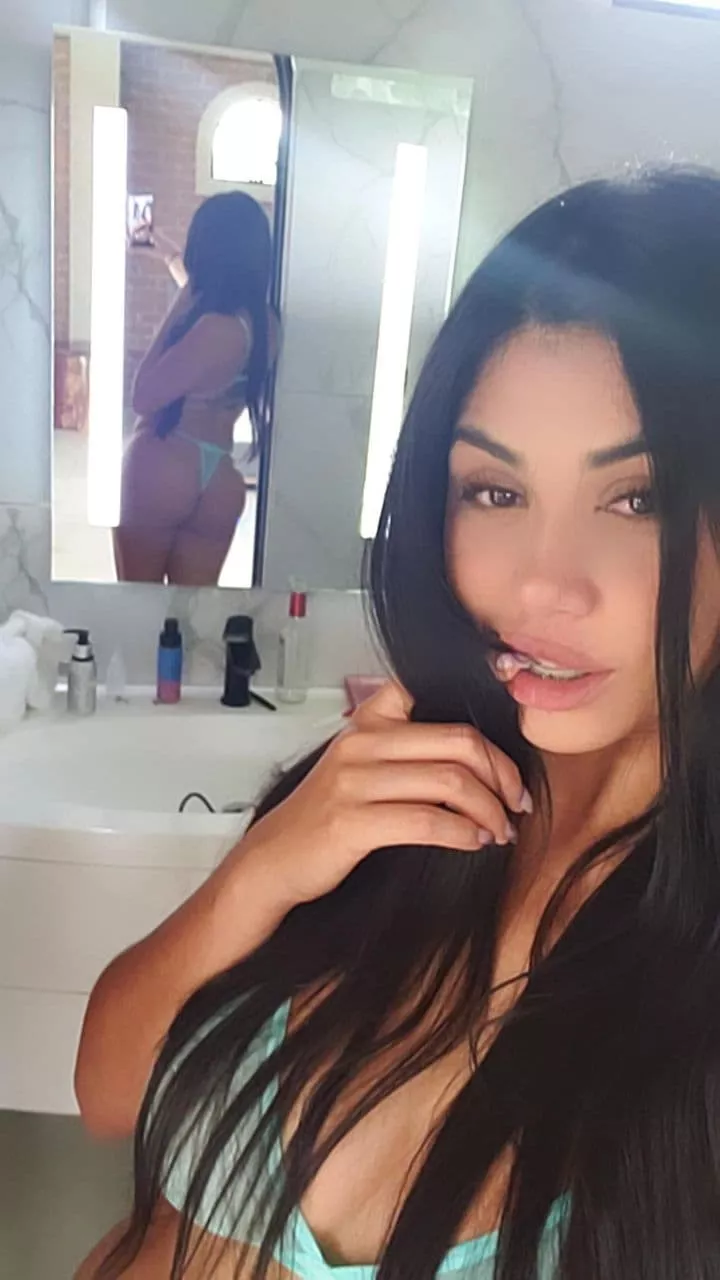 🥵💦How do I look?