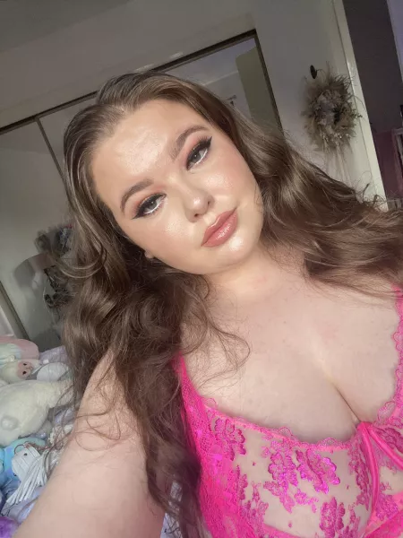 How do I look? How do I look?