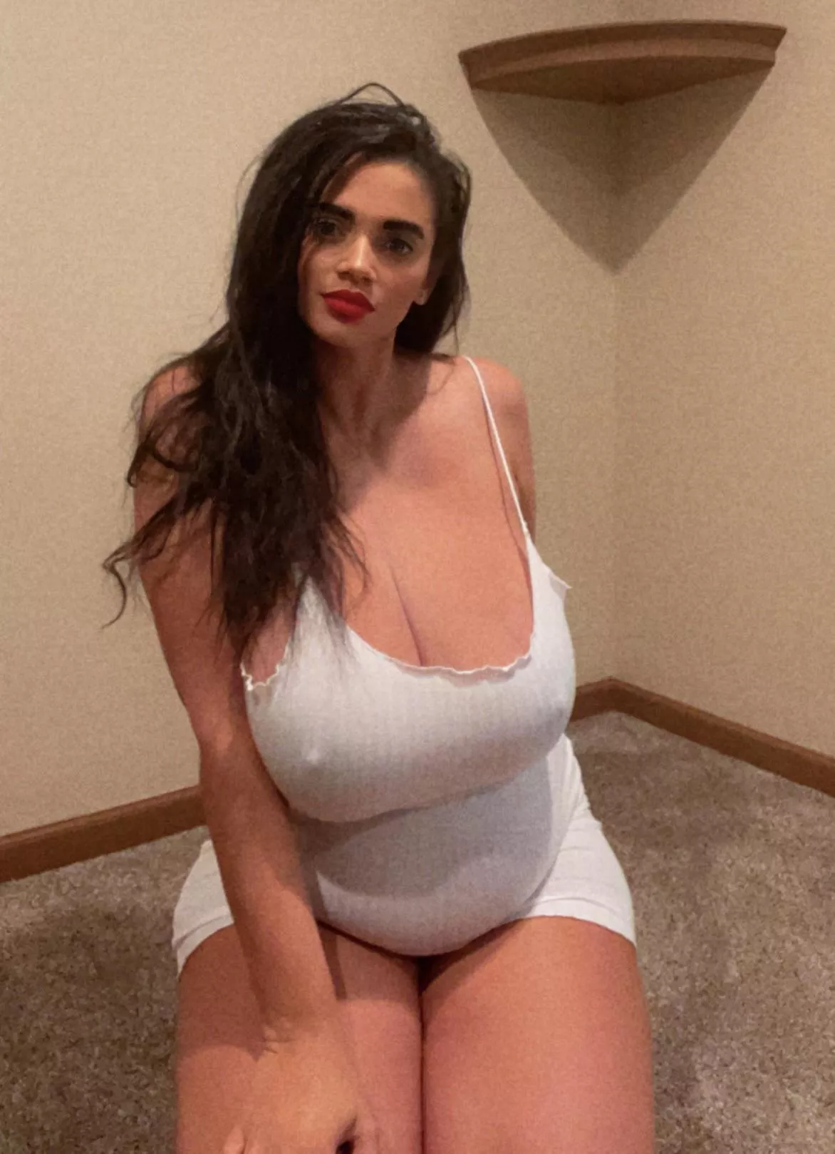 How do I look? How do I look?