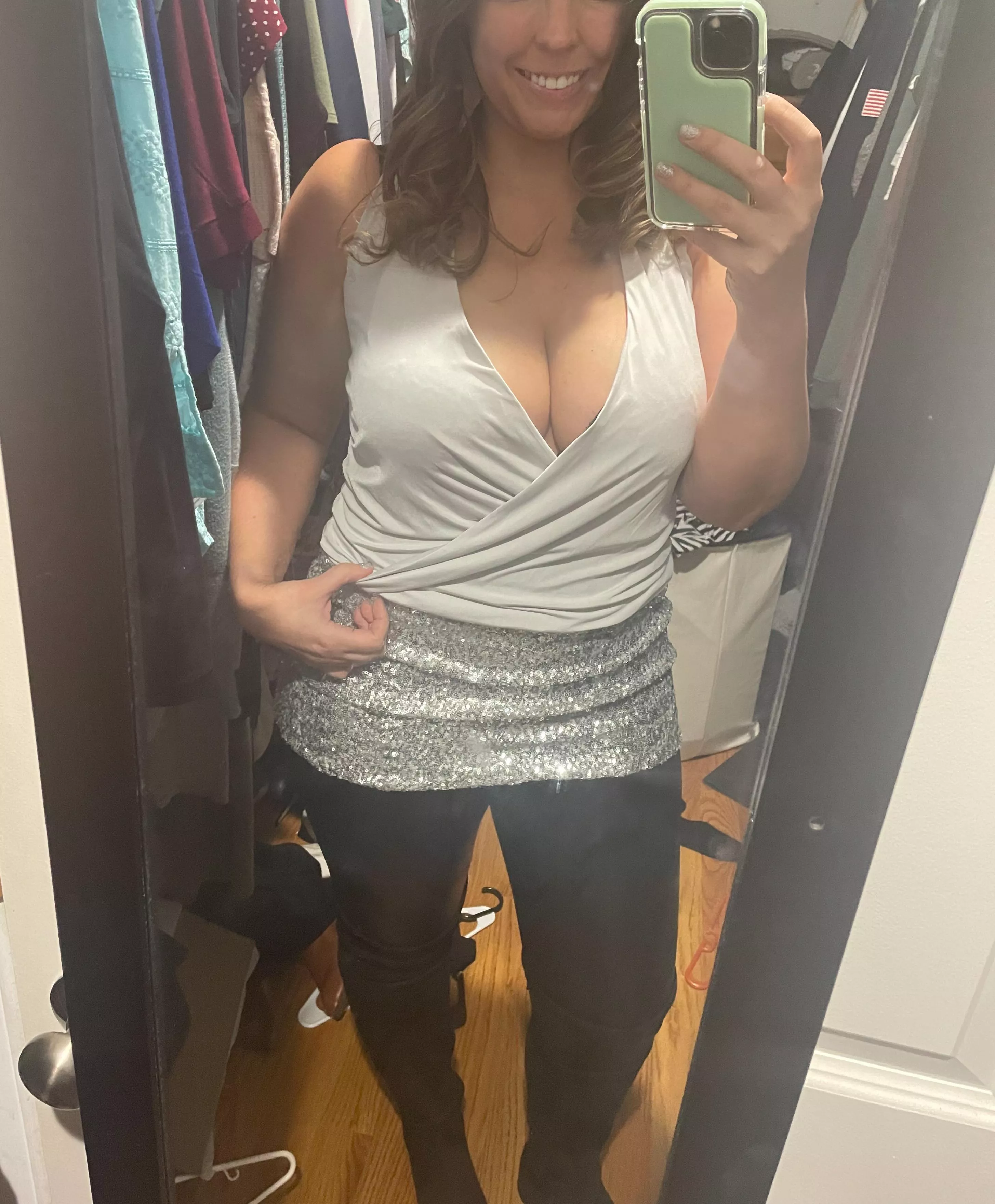 How do I look for a 40 year old milf❤️❤️