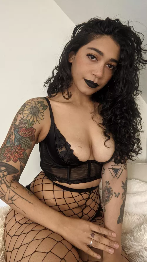 How do I look in all black?