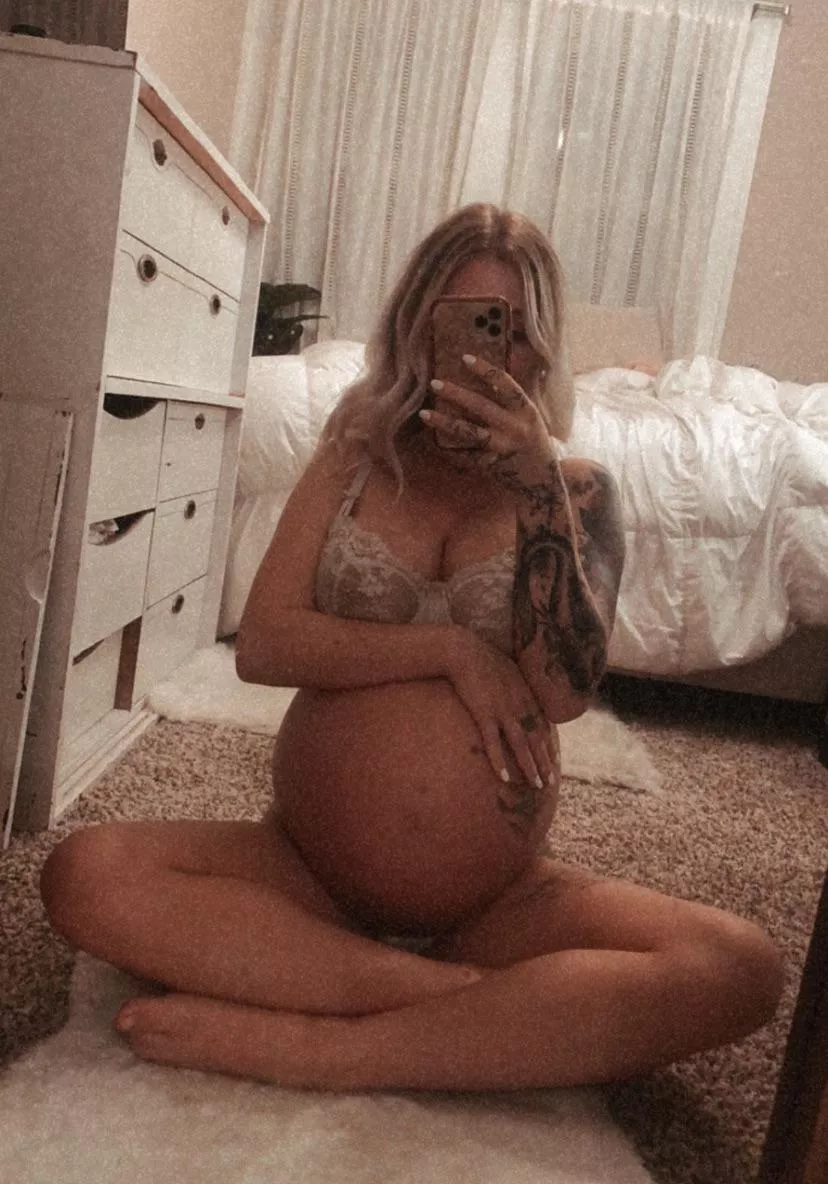 How do u like the belly staring right at you?