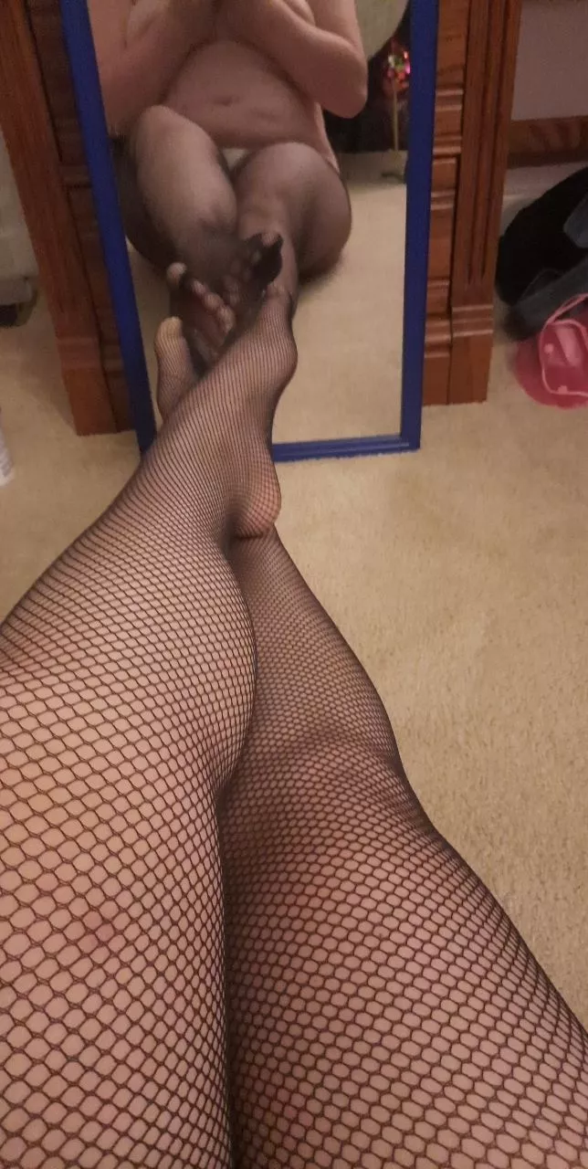 how do yall feel about fishnets? π how do yall feel about fishnets? π