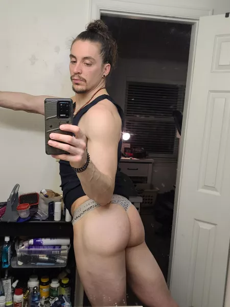 How do you like my butt with this VS thong? ๐