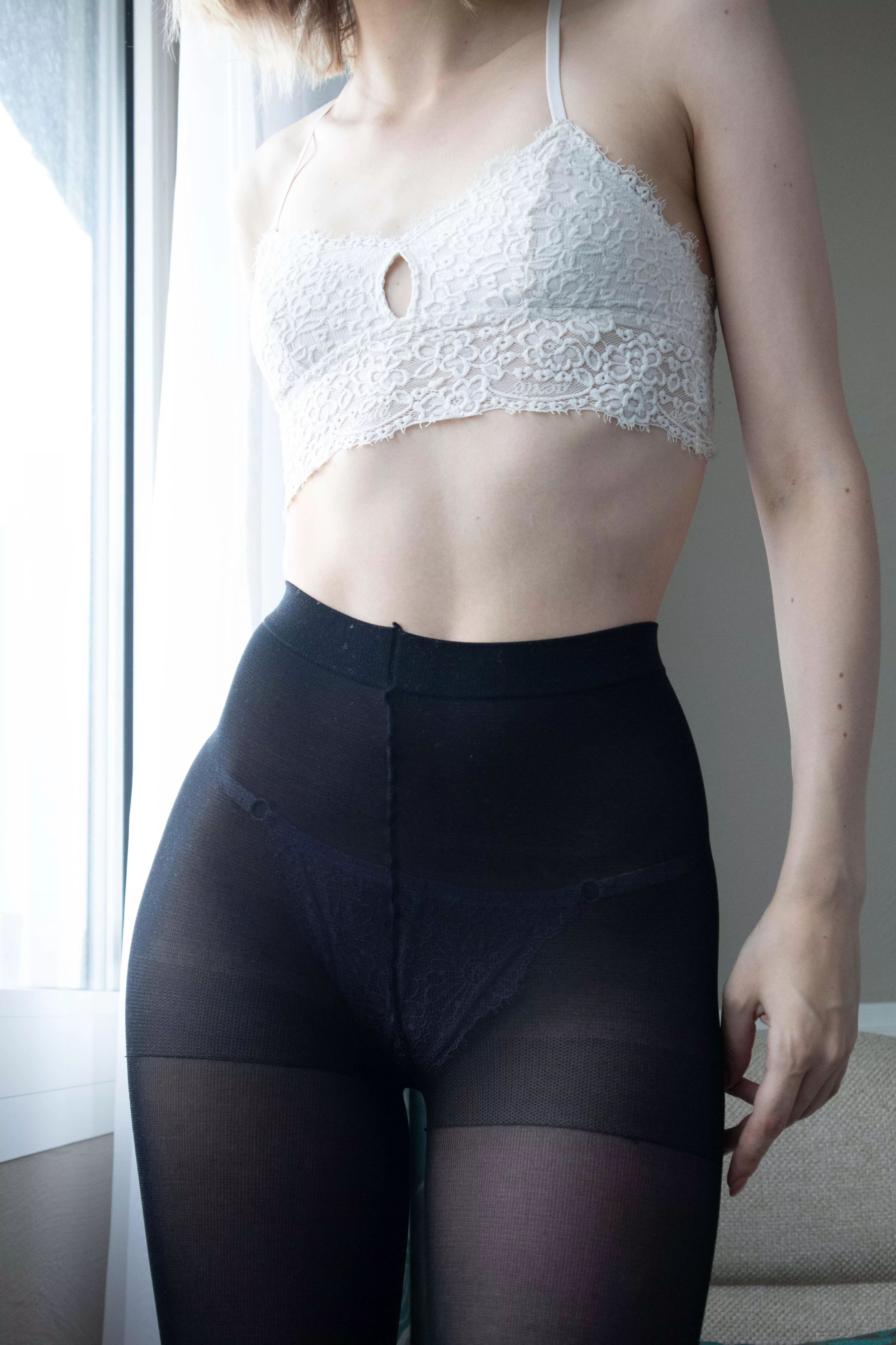 How do you like skinny girls in pantyhose? How do you like skinny girls in pantyhose?