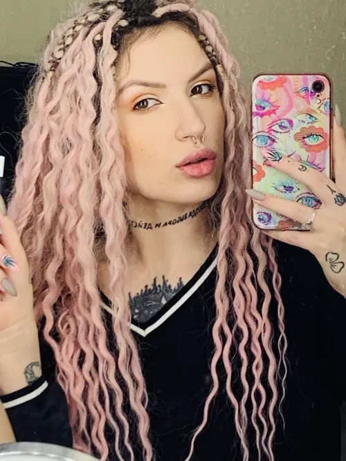 How do you like this selfie? How do you like this selfie?