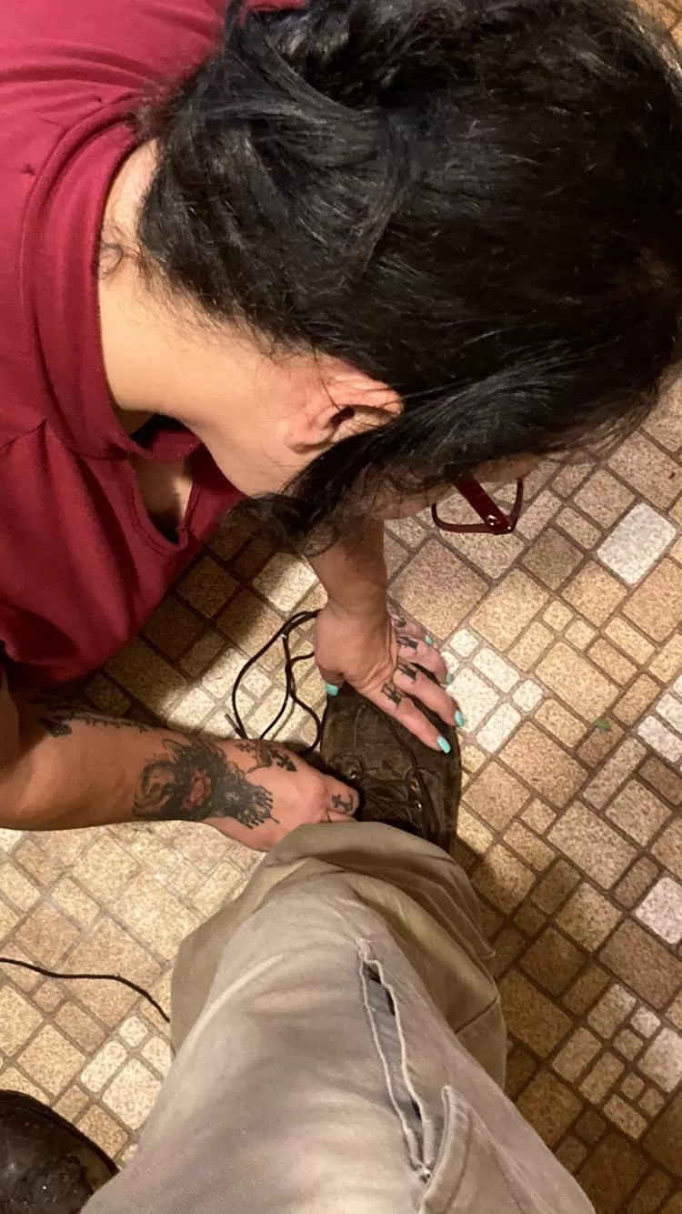 How do you serve yourD type?