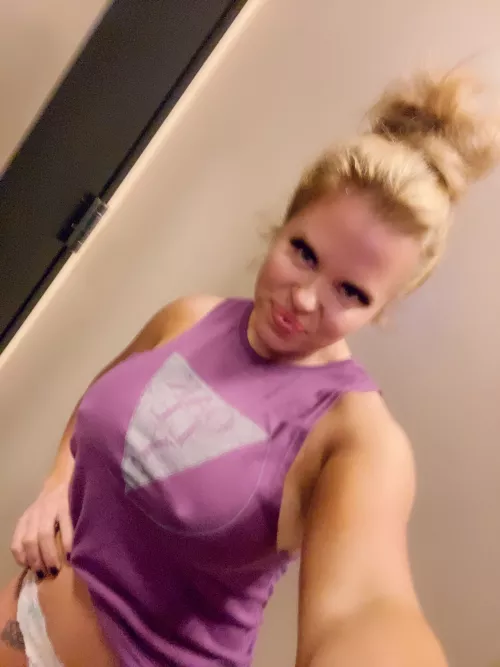 How does Mommy look after tanning?