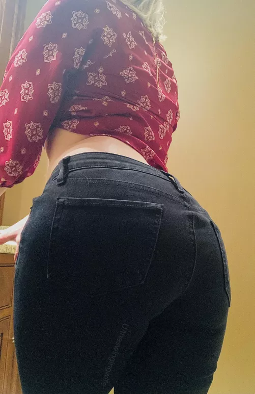 How does my ass look?