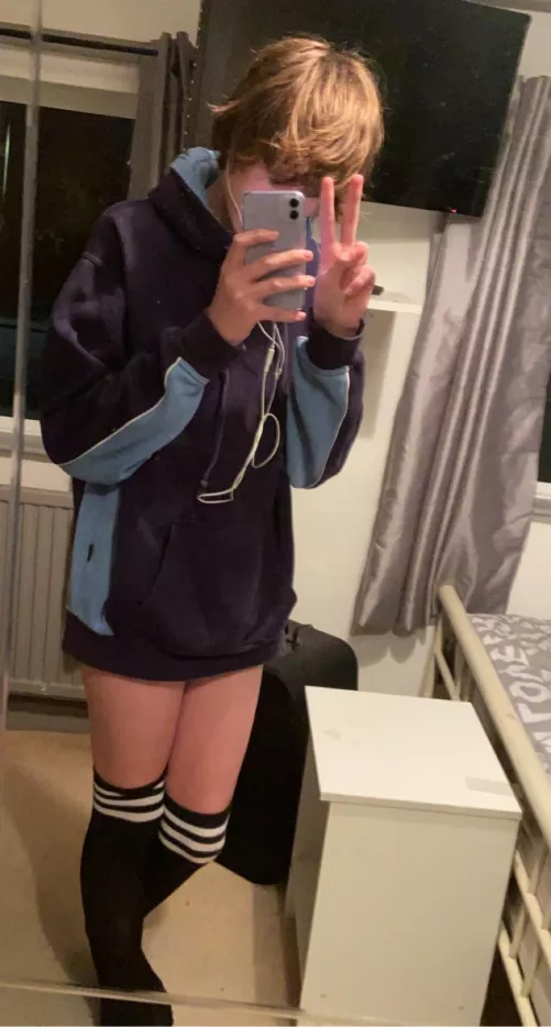 how is everyone doing <33 how is everyone doing <33