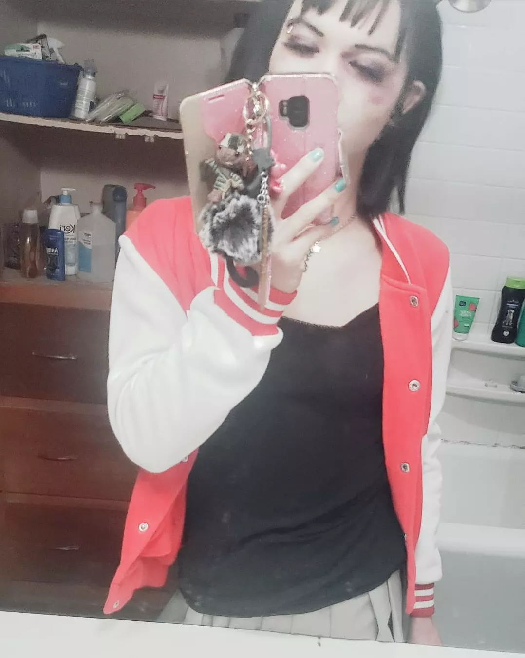 How is everyone doing on this new year? I'm happy to say I was able to try out some new makeup products I've always wanted to try