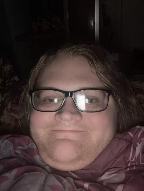 How is everyone doing tonight? I’m bored cause I don’t have a lot of people to talk to. Also, picture of me because I liked it!