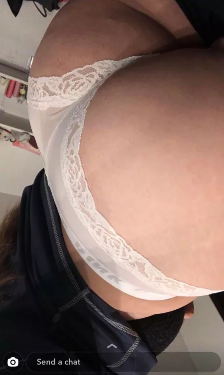 How the wife entertains house guests How the wife entertains house guests