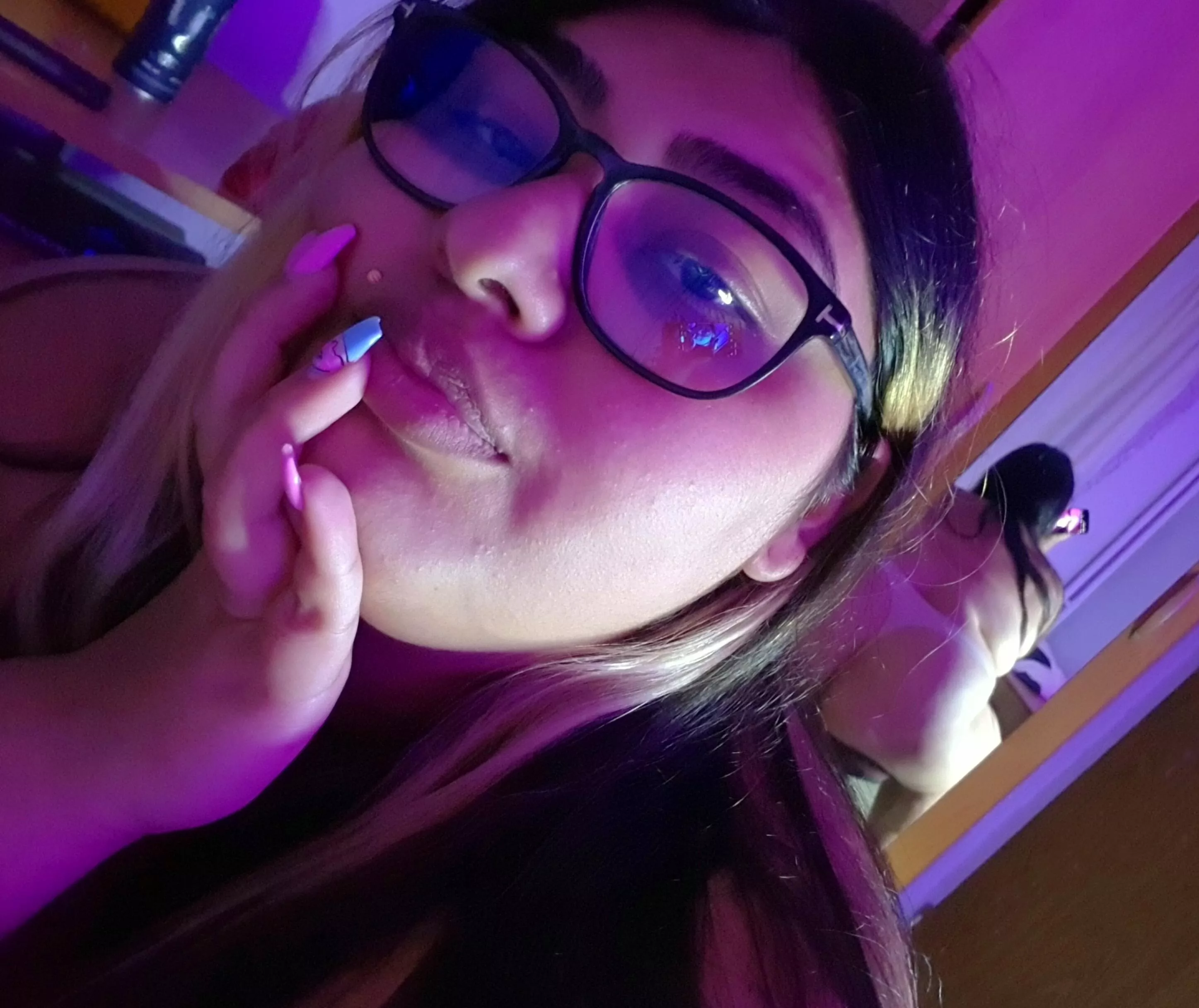 How u doing today ? U good ? Did u get ur daily nude from ya wife or nah ?