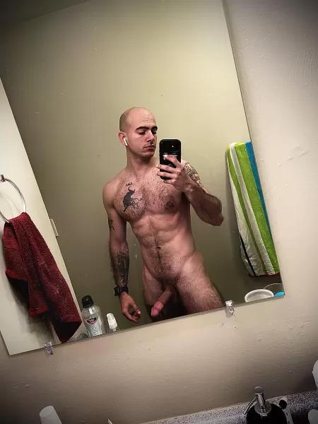 How wants to help me cum before work?πππ (only fans discount link in comments)