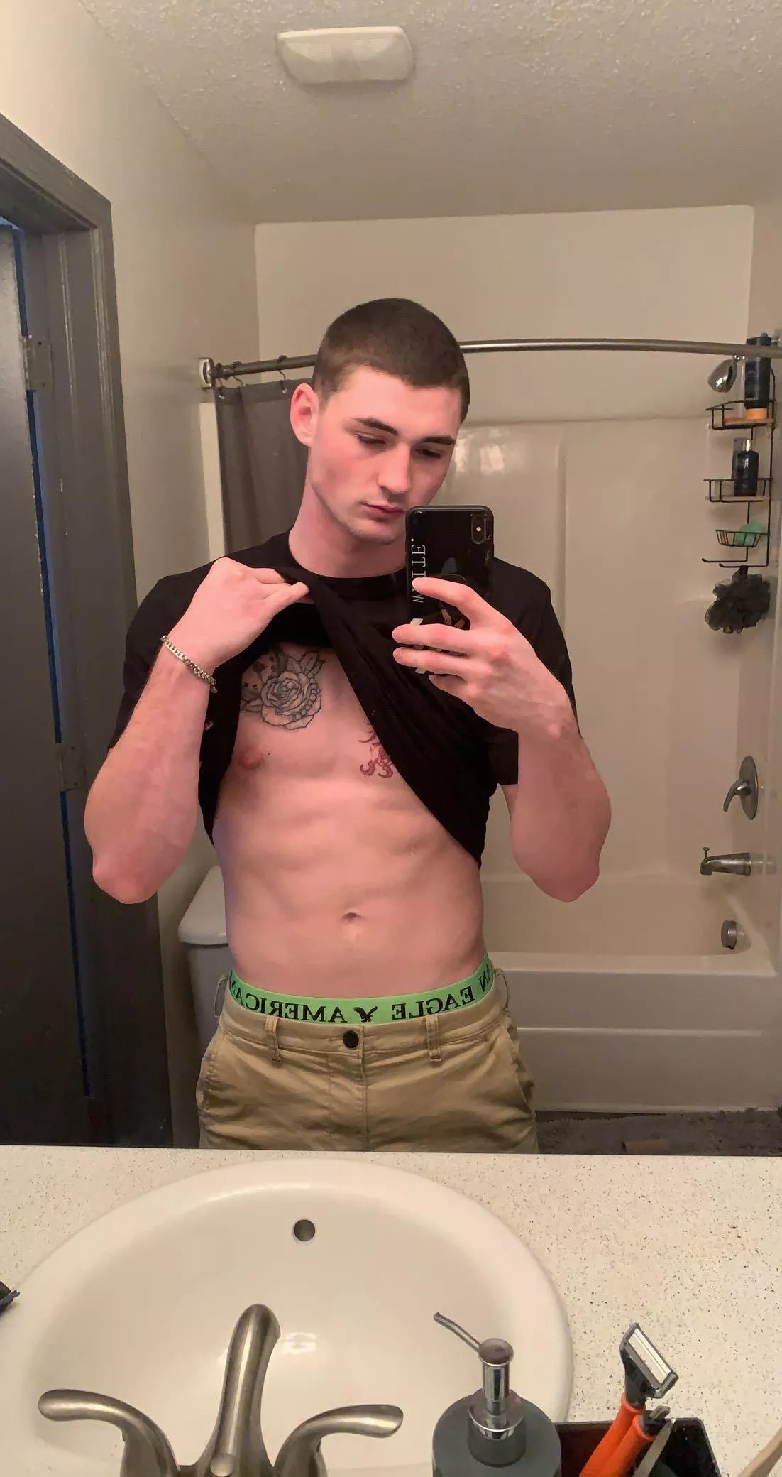 How we feeling today? Who you feeling today??? 👀