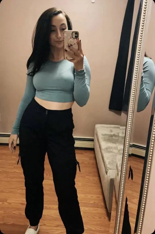 How would love to see this sluts tits?π₯΅