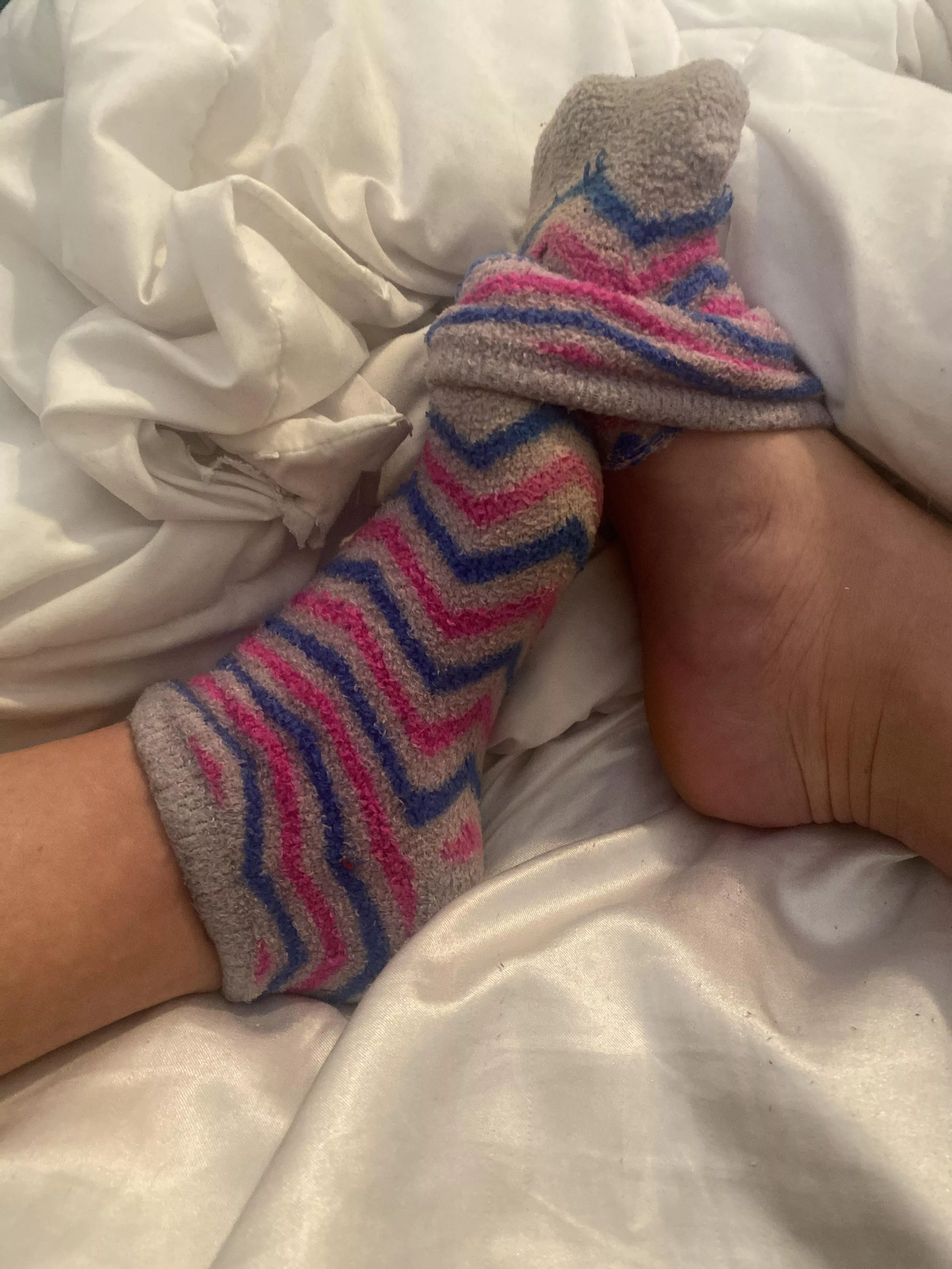 How would you help me take them off? Feeling generous- I may wear these all day and send to a lucky buyer 😋 How would you help me take them off? Feeling generous- I may wear these all day and send to a lucky buyer 😋