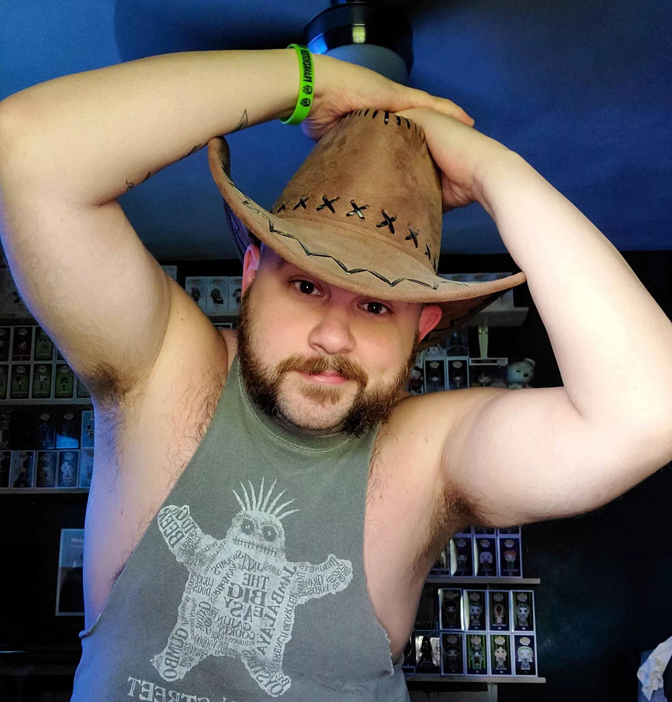 Howdy! It's Monday 😭 Howdy! It's Monday 😭