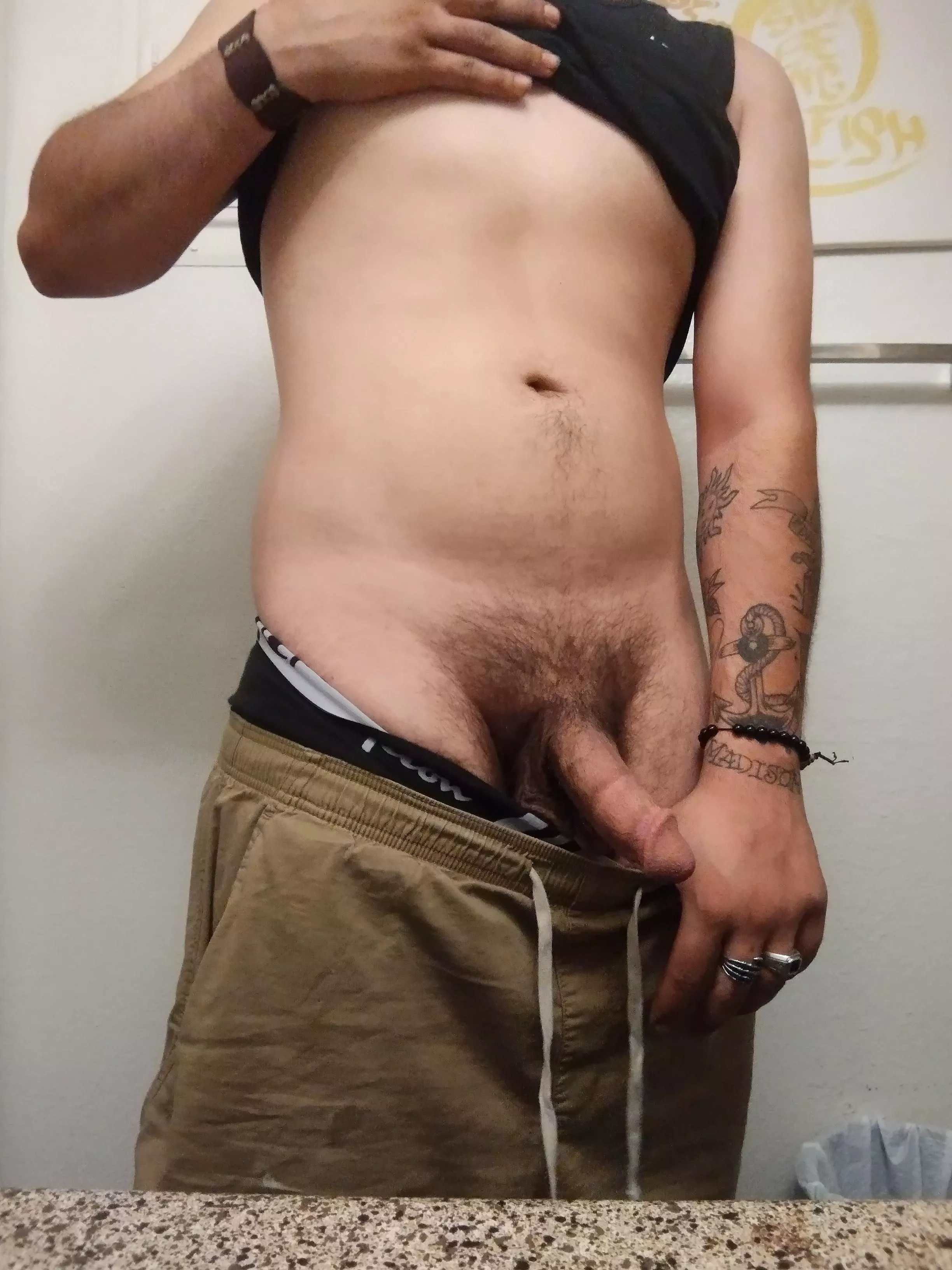 How's everyone hanging tonight?? How's everyone hanging tonight??