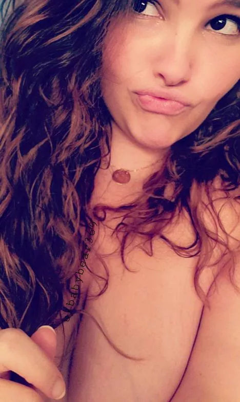 How's everyone Monday 😋 How's everyone Monday 😋