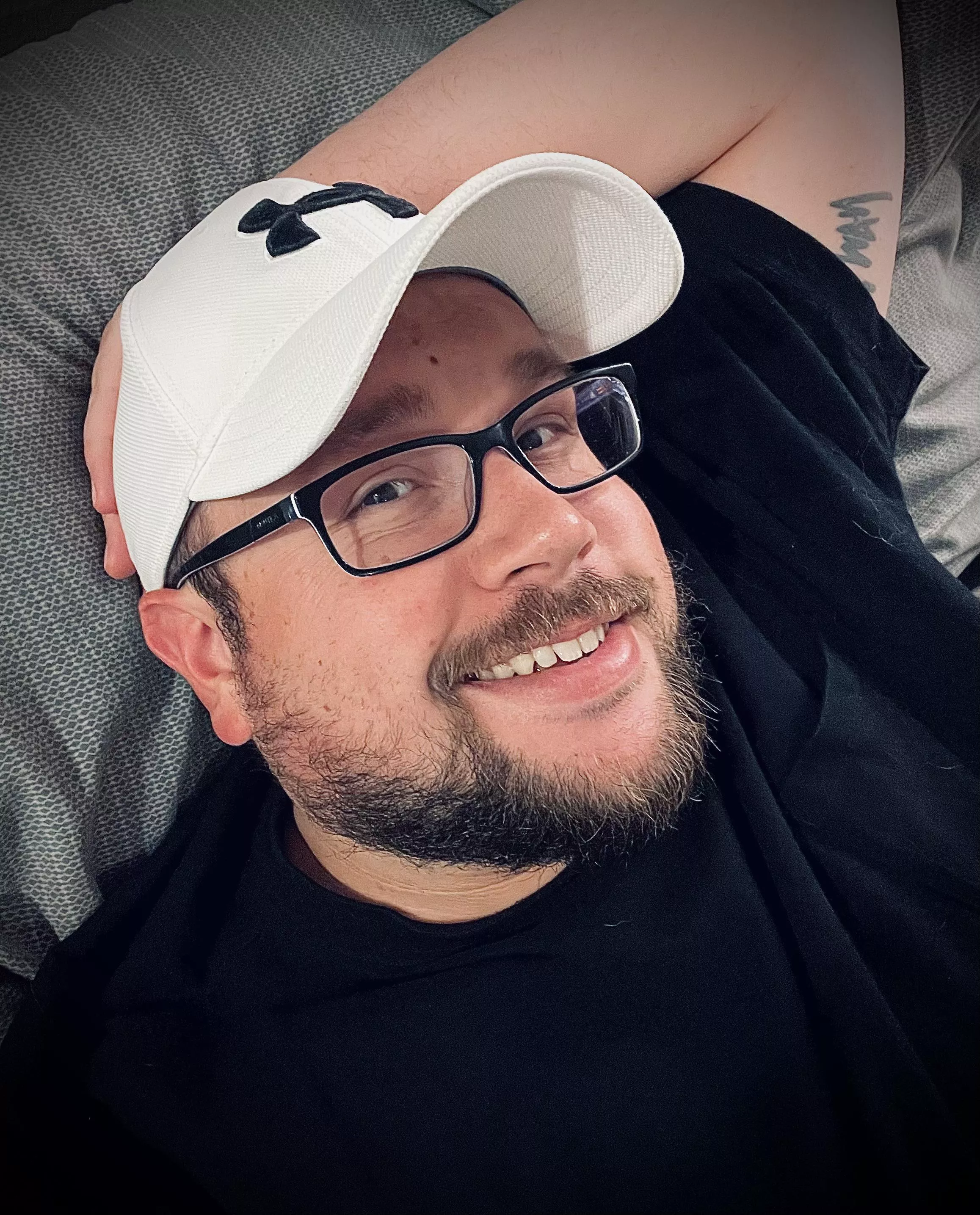 How’s it going? Enjoy chatting and meeting new people. PM if interested!