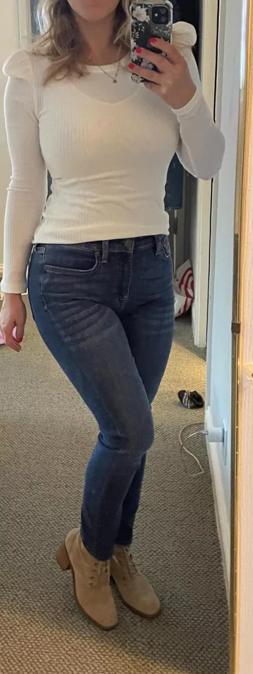 Howβs my clothes in mom now? Still want to hit?