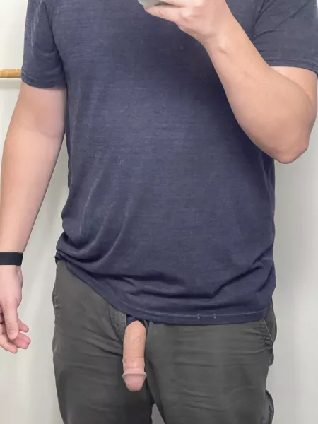 Howโs my outfit look?