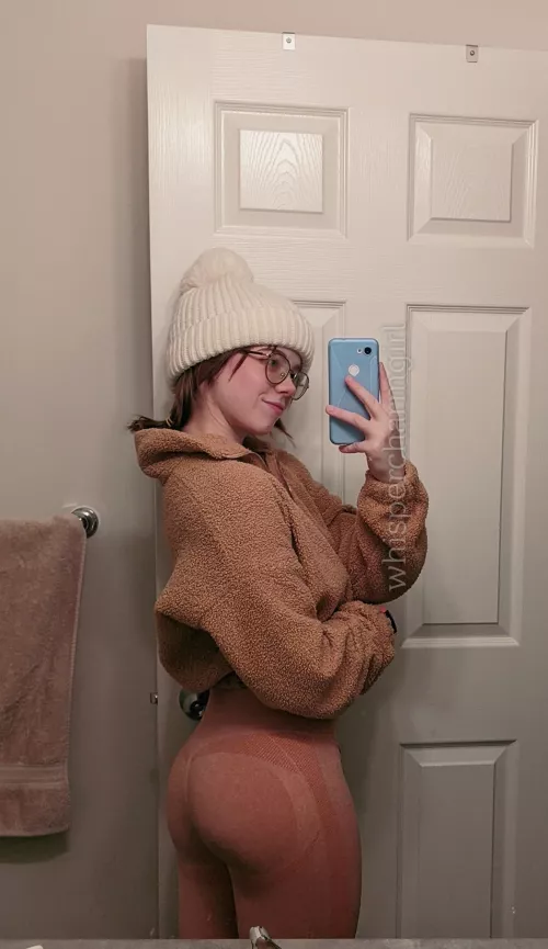 How's the glasses and hat combo? š„° (20F)