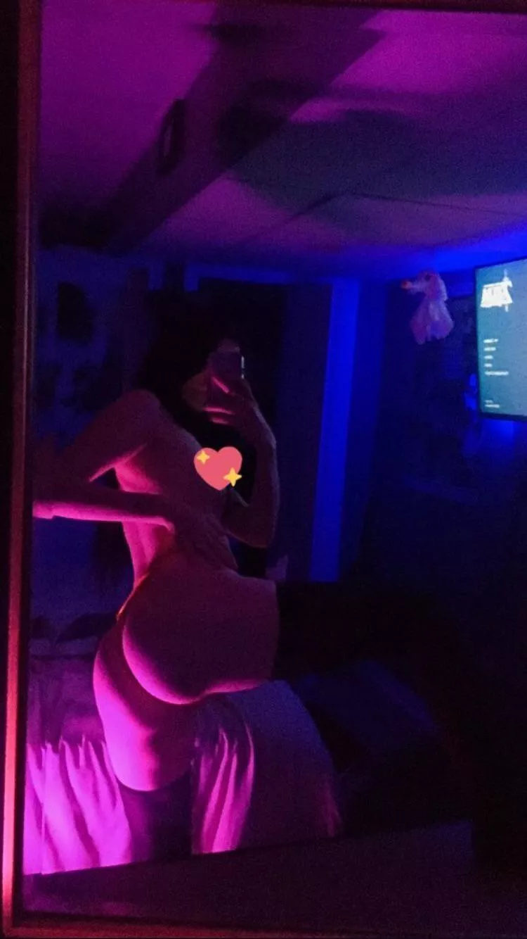 How’s the lighting? 😊💕 How’s the lighting? 😊💕