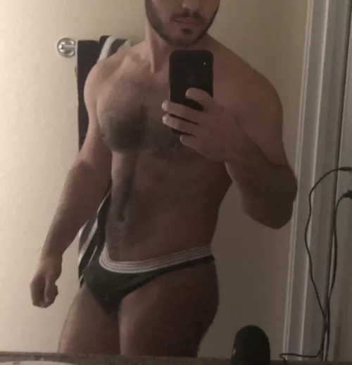 Howβs this little black thong look on me?