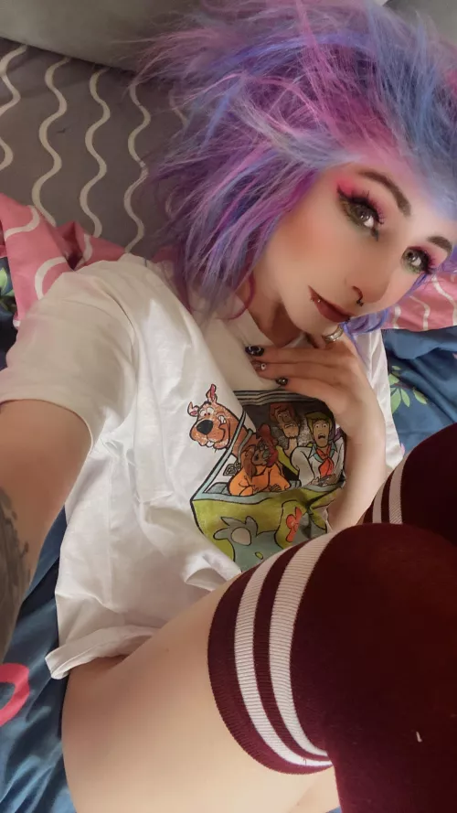 https://chaturbate.com/madelinexoxo666/ stream :3 come to me!