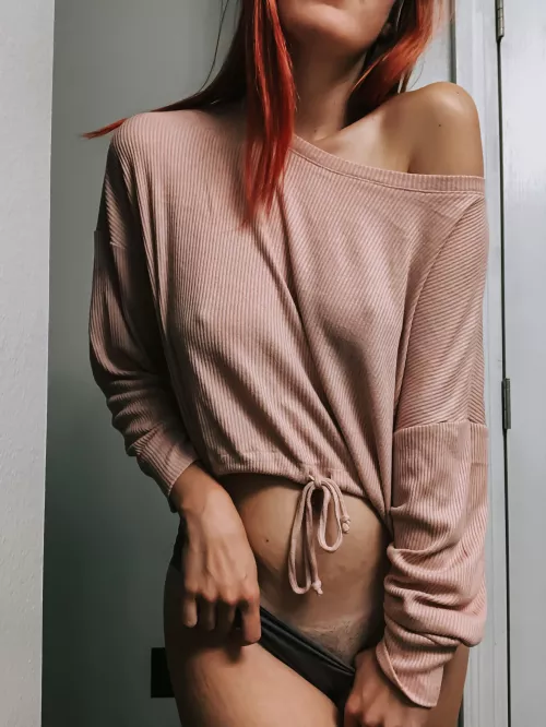 Hubby knows that I’m here… but doesn’t know that I enjoy playing with you🤫