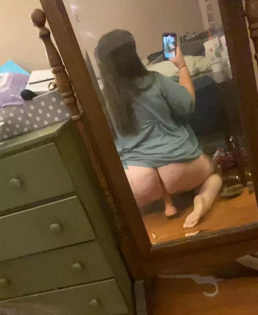 Hubby likes when I practice for other cocks! Who wants to show him how I can handle other cocks! [Image]