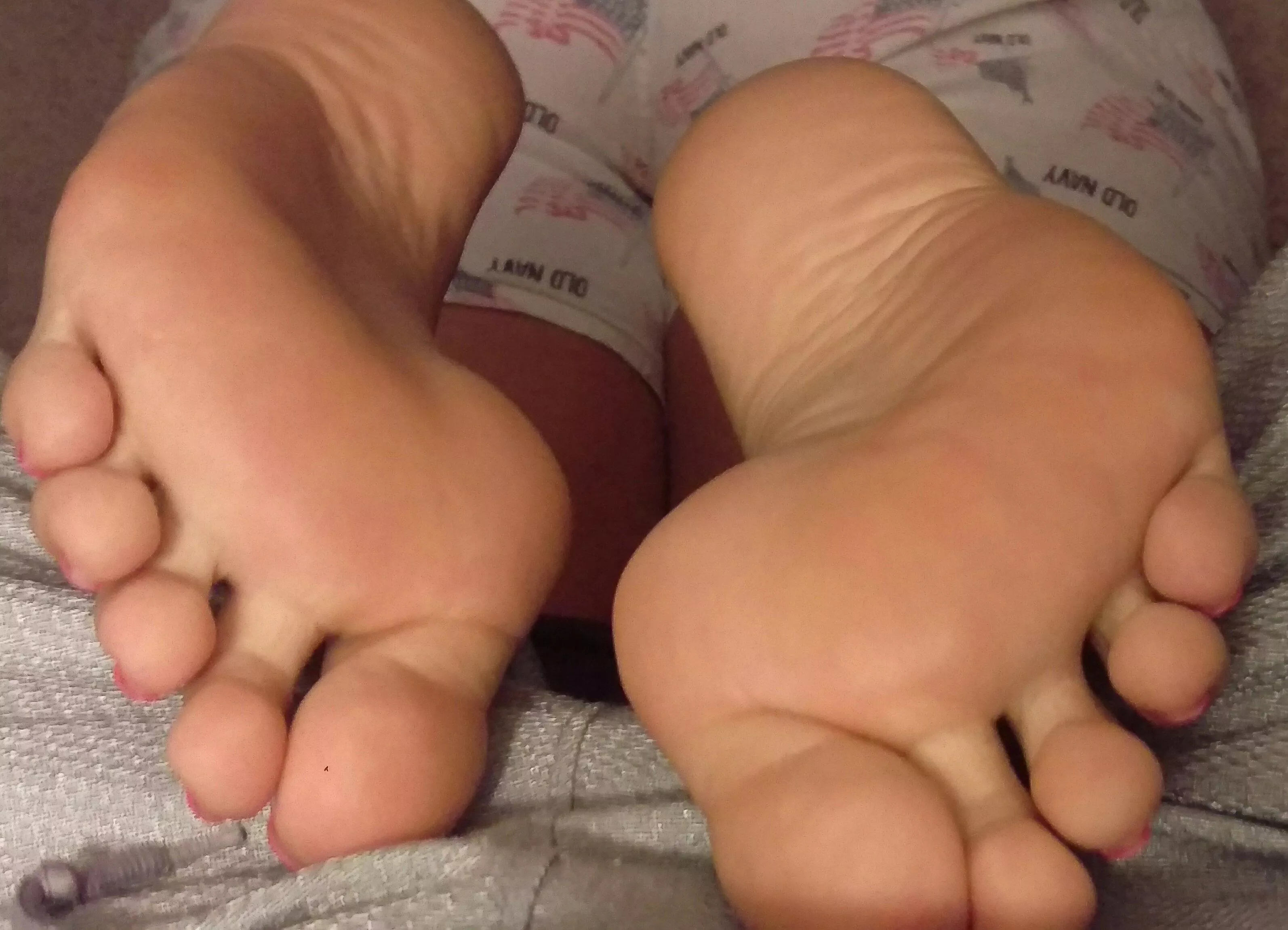 Hubby view tonight. Anyone want to switch? DM open π Hubby view tonight. Anyone want to switch? DM open π