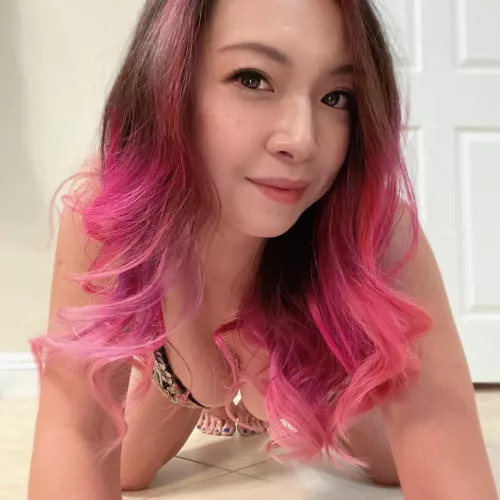 Hubby’s not around… who wants to split me open? Hubby’s not around… who wants to split me open?