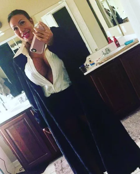 Huge cleavage Huge cleavage