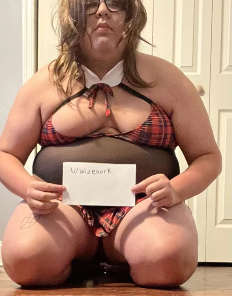 Humiliate this worthless sissy Humiliate this worthless sissy