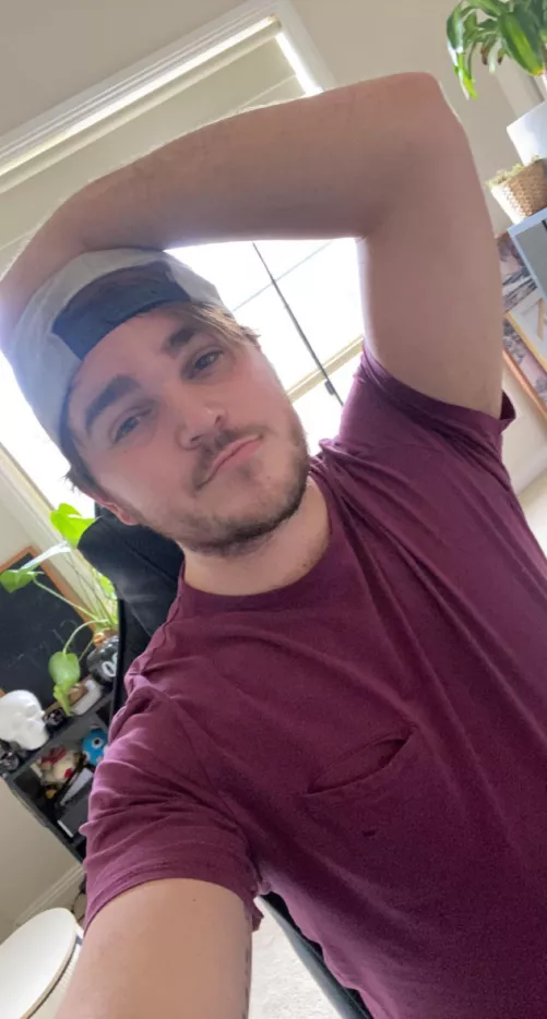 Hurt my back at work so just trying to rest now. Hope you bros are doing all good!! Hurt my back at work so just trying to rest now. Hope you bros are doing all good!!