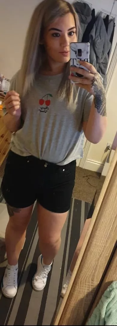 Husbands gone abroad for work for 6 months. Who would keep me company Husbands gone abroad for work for 6 months. Who would keep me company